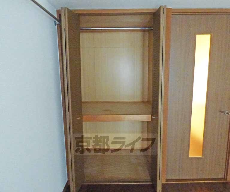 収納　広々とした収納です。