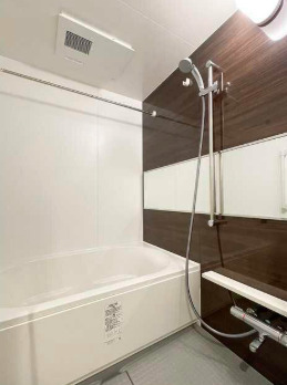 バス・シャワールーム　お風呂で日々の疲れを落としましょう