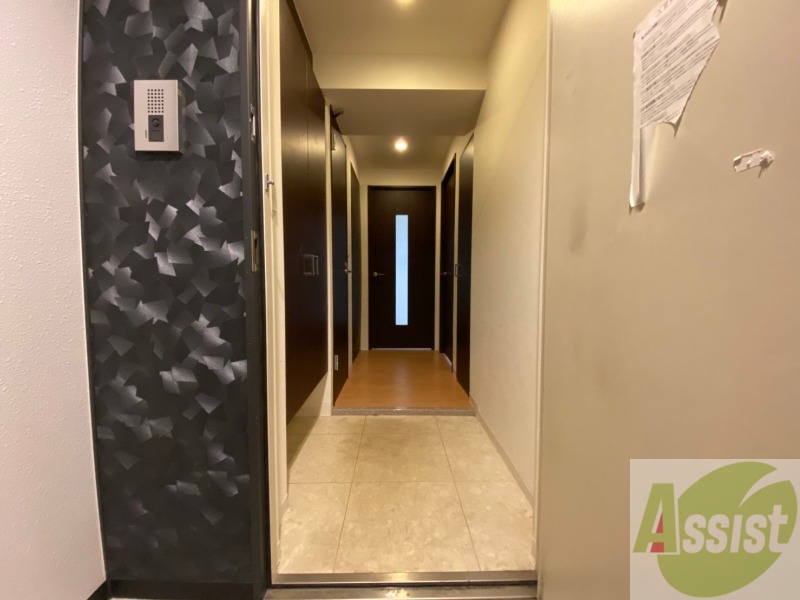 玄関　玄関です。白を基調としていて清潔感があります！