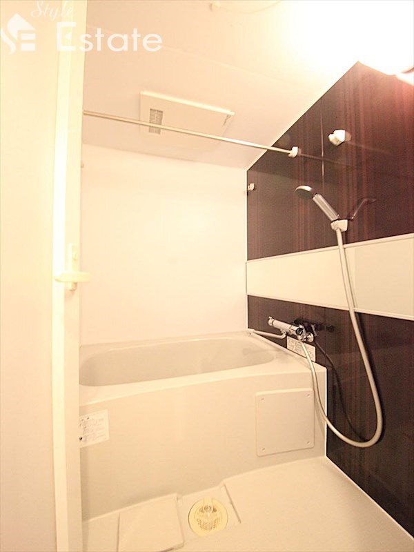 バス・シャワールーム　バスルーム