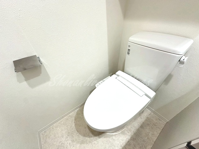 トイレ　温水洗浄便座付き♪