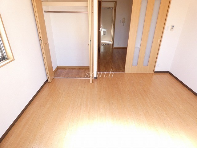 居室・リビング　洗練された清潔感漂う清楚な仕上がり