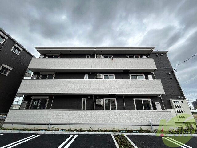 建物外観　宮城県仙台市太白区富沢西４丁目「Ａｂｕｎｄａｎｔ　１」