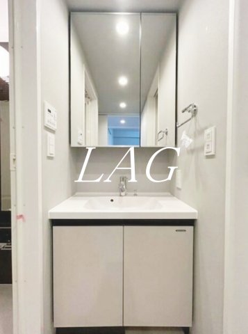 洗面設備　独立洗面台です。