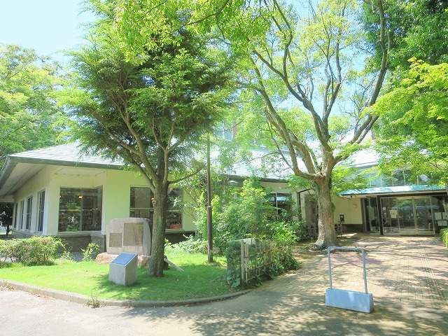 その他　湖西市役所教育委員会図書館新居図書館（その他）まで632m