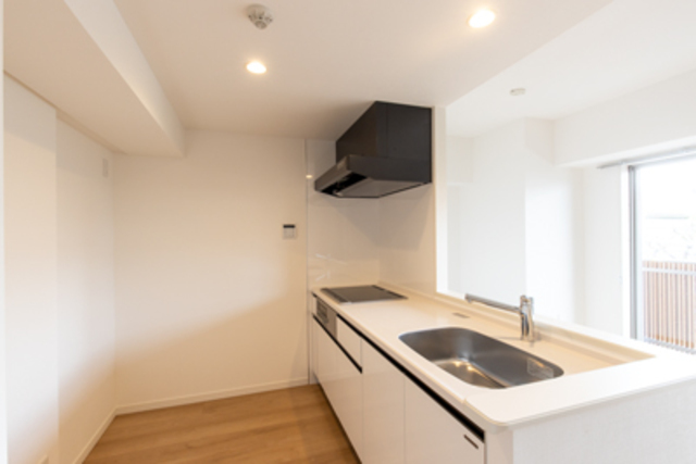 キッチン　※写真は同タイプ住戸です。