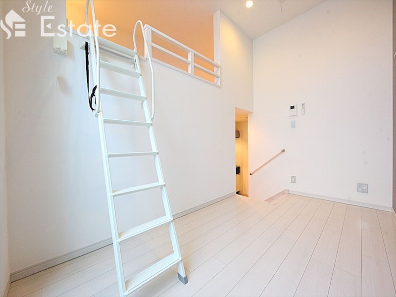 居室・リビング　内装