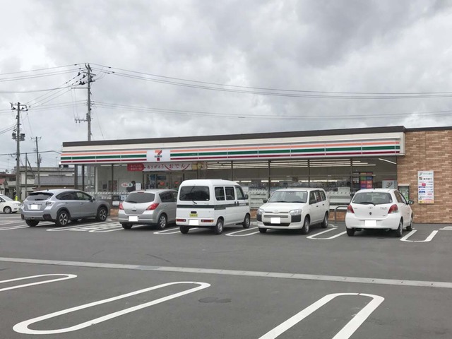 コンビニ　セブンイレブン郡山伊賀河原店（コンビニ）まで462m
