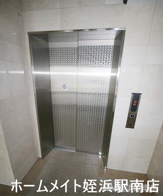 ロビー　★エレベーターでラクラク移動♪★