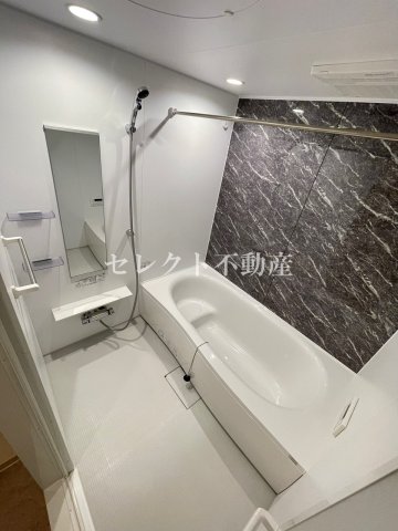 バス・シャワールーム　【プチ　トリアノンI】お風呂で日々の疲れを落としましょう