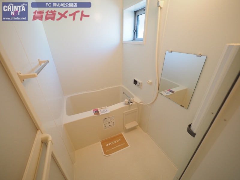 バス・シャワールーム　同型参考写真