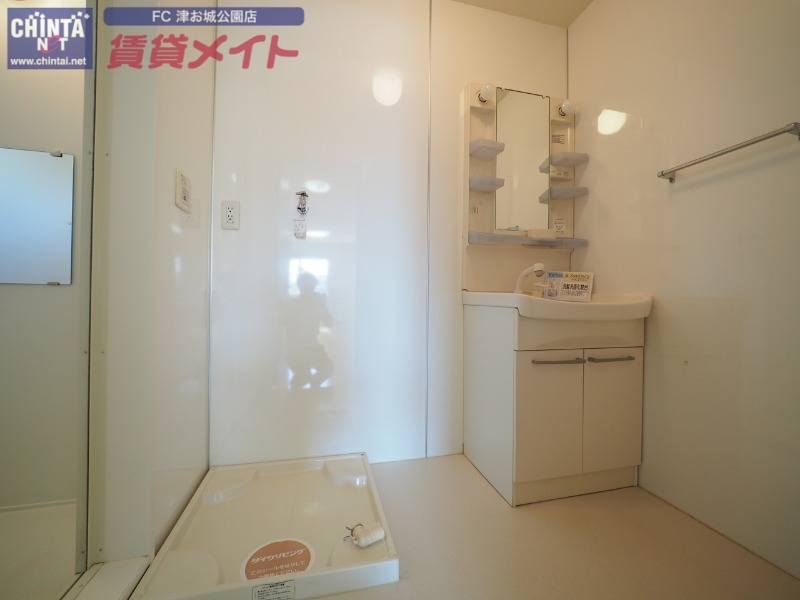 洗面設備　同型参考写真