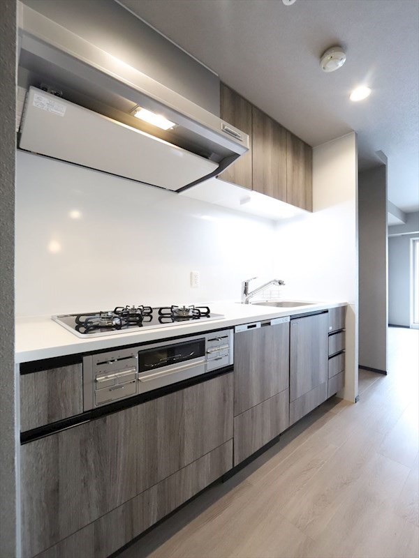 キッチン　システムキッチン（ガス3口コンロ・グリル付）