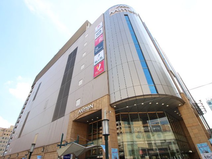 ショッピングセンター　ミッテン（ショッピングセンター）まで400m