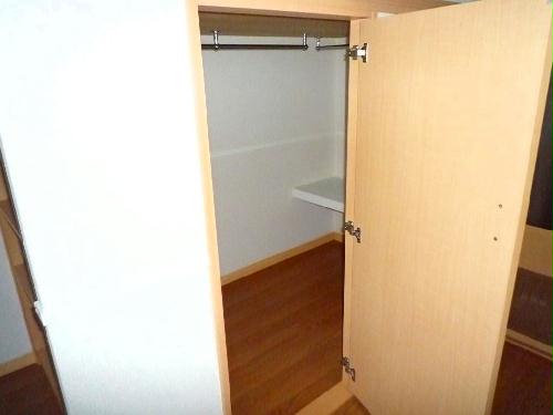 収納　ウォークインクローゼット