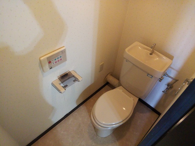 クローバーメゾン狐島のトイレ写真