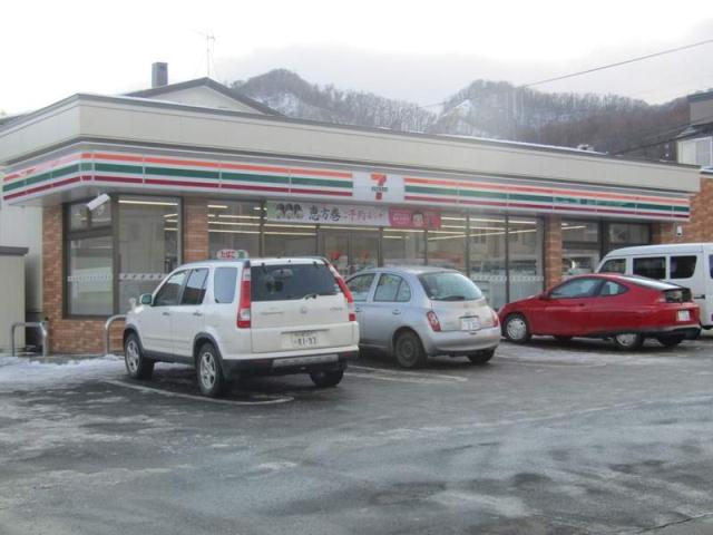 コンビニ　セブンイレブン（コンビニ）まで100m