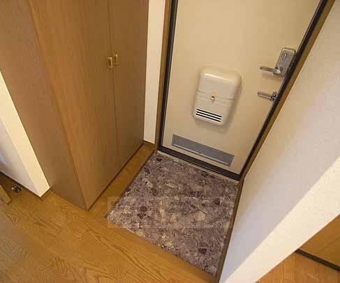 玄関　シューズボックス付きです。