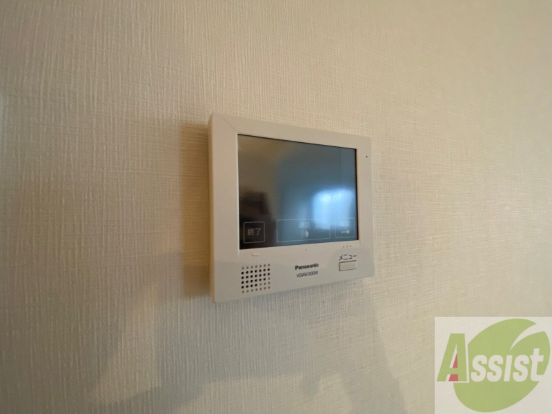 セキュリティ　ＴＶモニター付インターホンです。来客者の顔が見えるので安心！