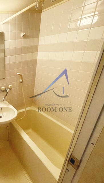 バス・シャワールーム　お風呂です。