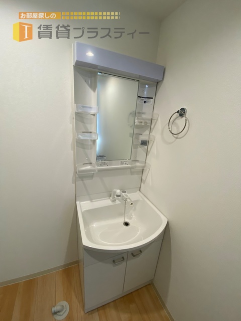 洗面設備　毎日使いますよね…独立洗面台。