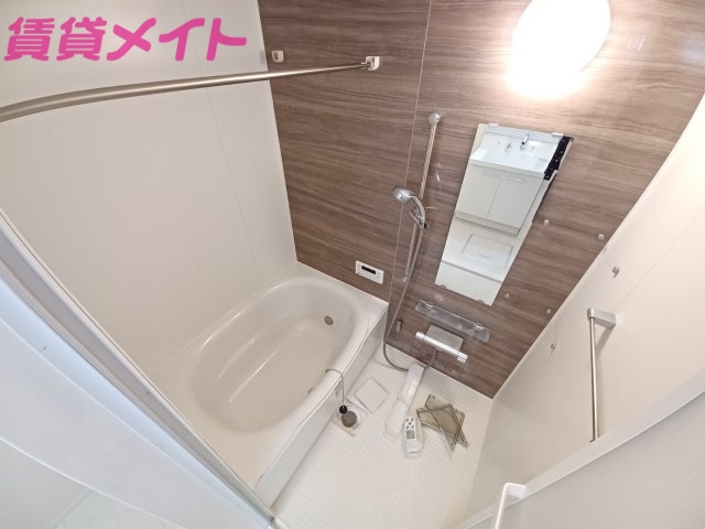 バス・シャワールーム　同物件別部屋参考写真です。