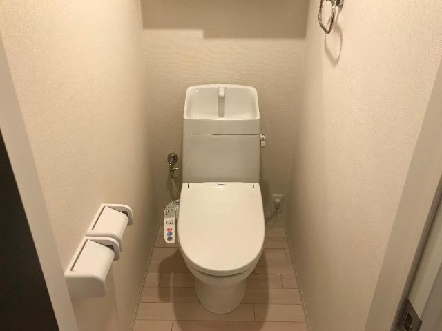 トイレ　トイレ