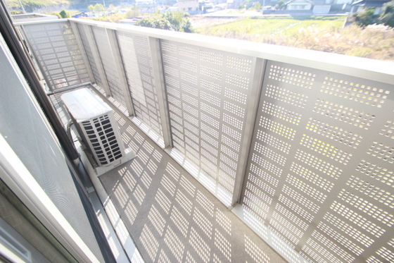 バルコニー　※別号室の写真です。