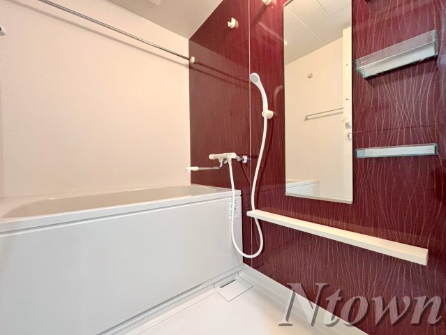 バス・シャワールーム　ゆったり過ごせるお風呂です