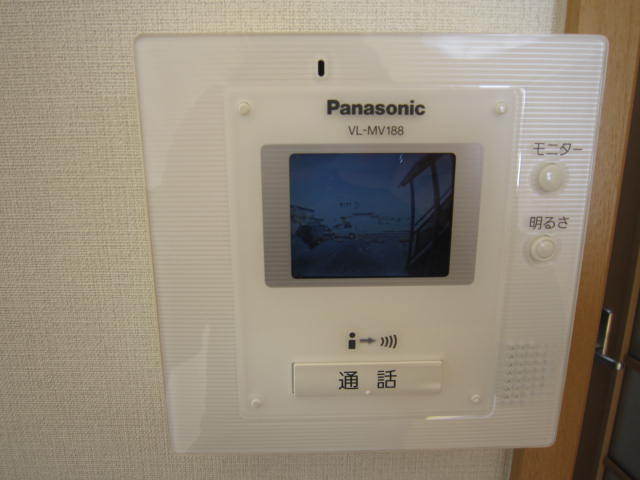 セキュリティ　ＴＶドアホンでお部屋の中で来客の顔を確認できます