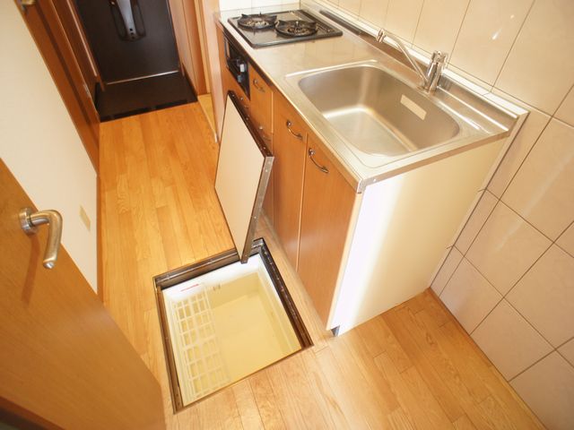 その他設備　便利な床下収納があります！