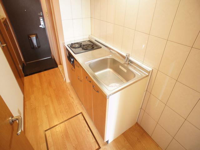 キッチン　システムキッチンのコンロ付きです♪