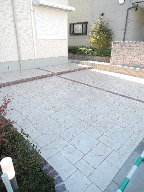 駐車場　敷地内駐車場あり。※空き確認要