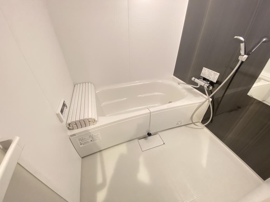 バス・シャワールーム　☆追い焚き機能付き☆