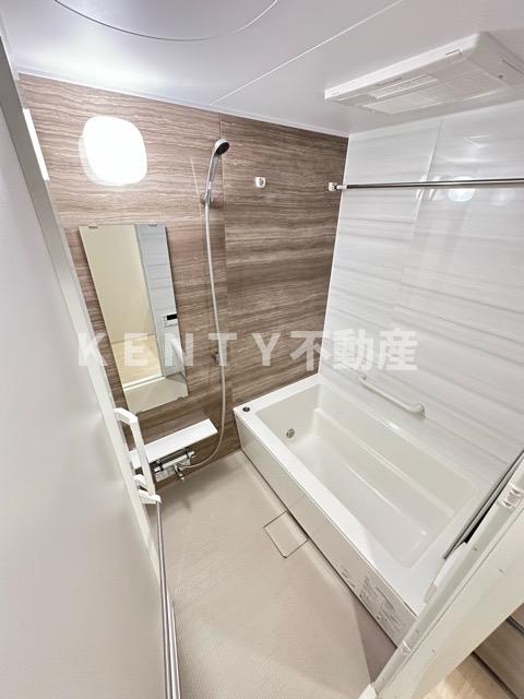 バス・シャワールーム　ゆったり過ごせるお風呂です