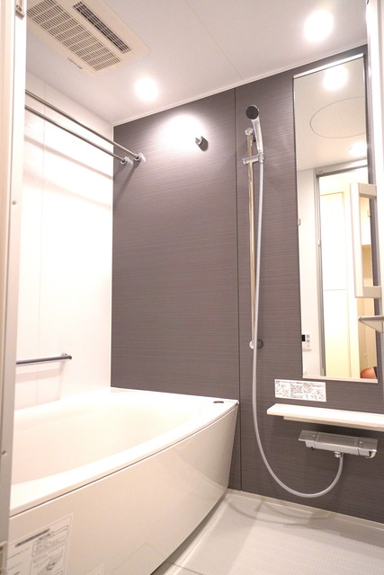 バス・シャワールーム　※写真は同タイプ住戸です。