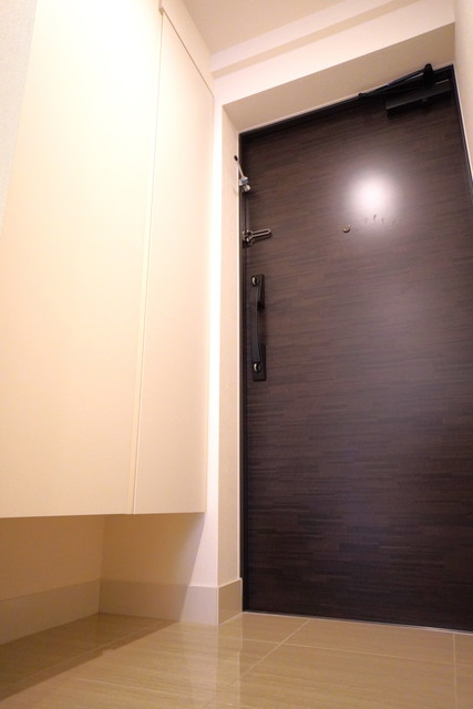 玄関　※写真は同タイプ住戸です。