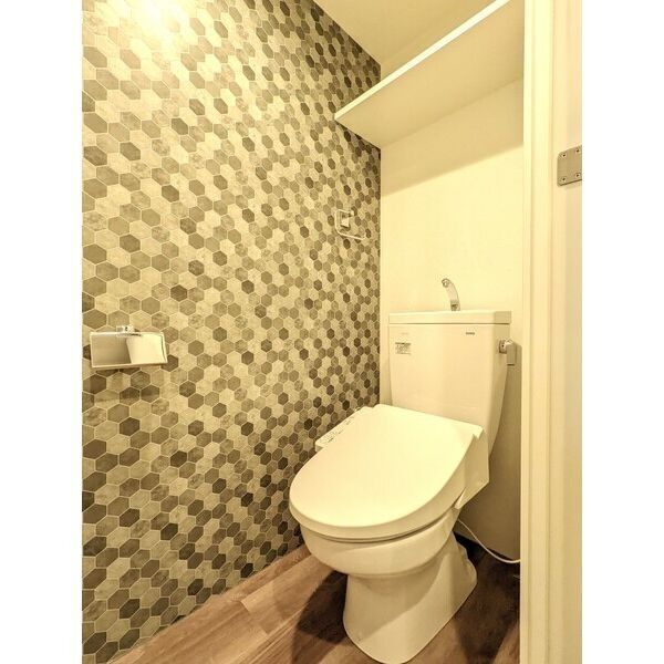 トイレ　※別室の参考写真の為、現況優先です。