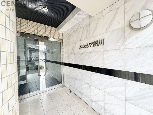 エントランス　ゆとりのあるエントランスです