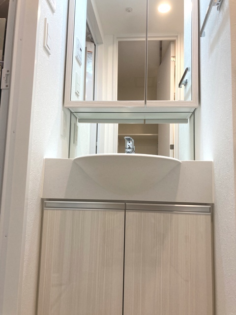 洗面設備　※写真は同タイプ住戸です。