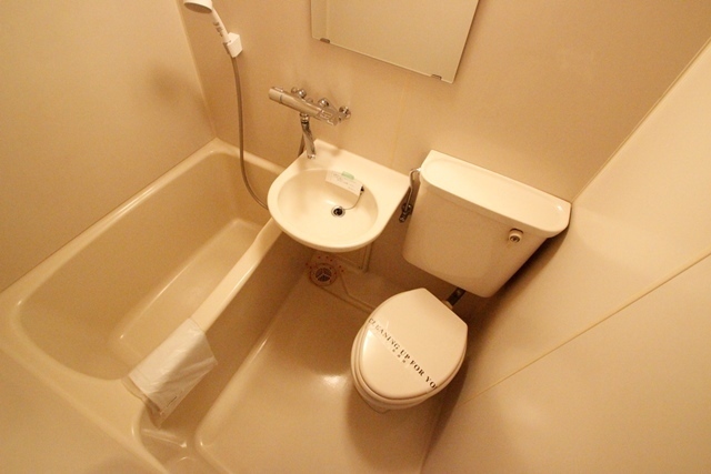 バス・シャワールーム　※同物件別部屋の写真です