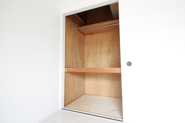収納　※同物件別部屋の写真です