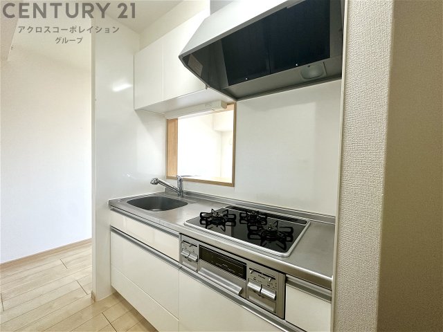 キッチン　3口ガスコンロのシステムキッチン☆