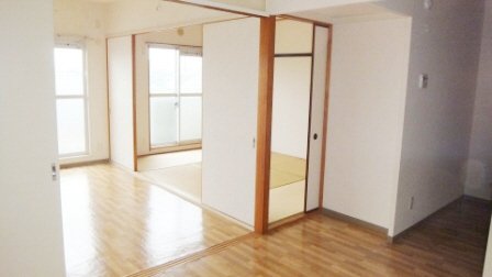 居室・リビング　日当たり良好です