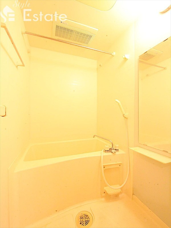 バス・シャワールーム　バスルーム