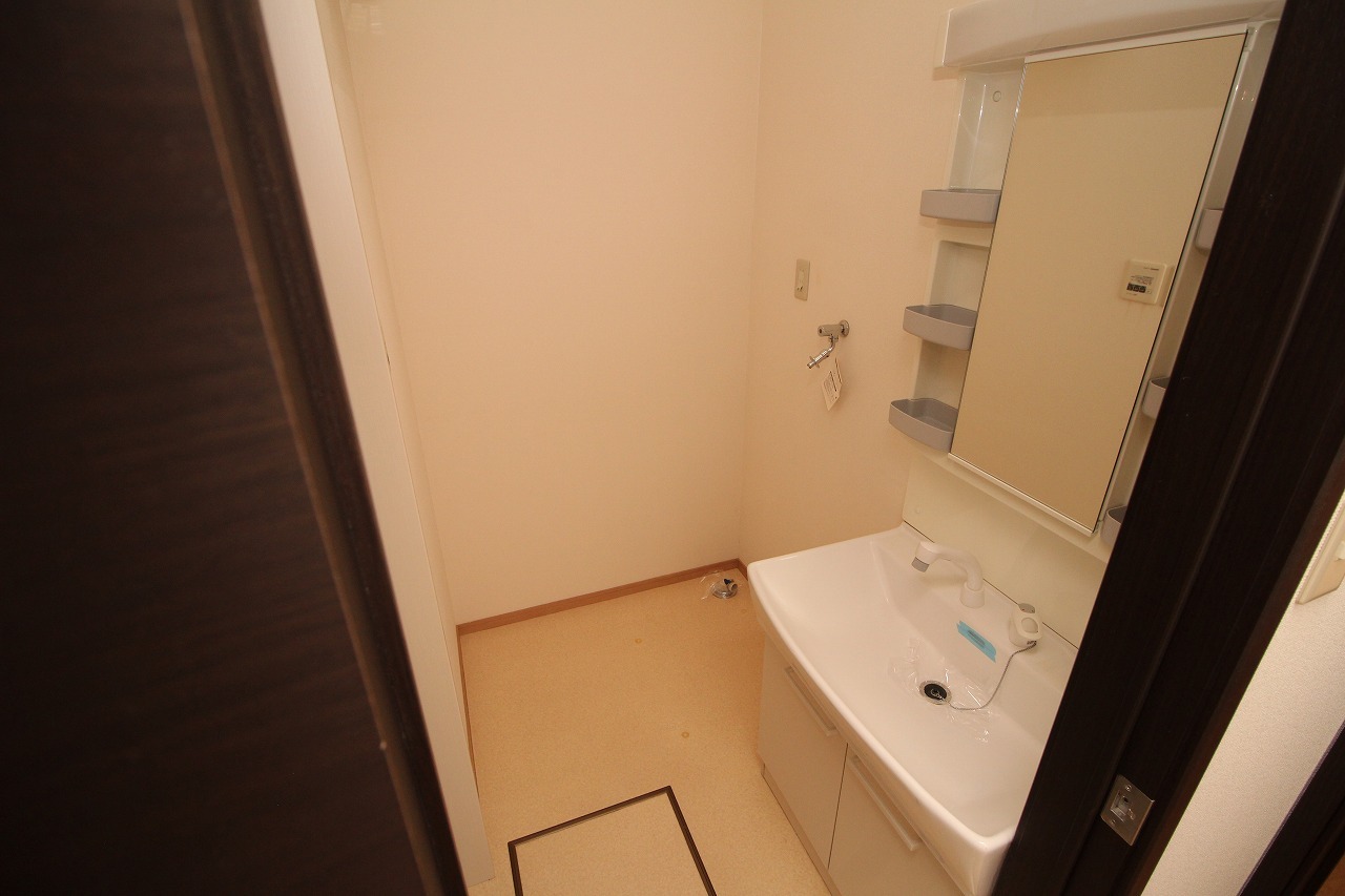 洗面設備　★ちょうどいい大きさの洗面所です☆