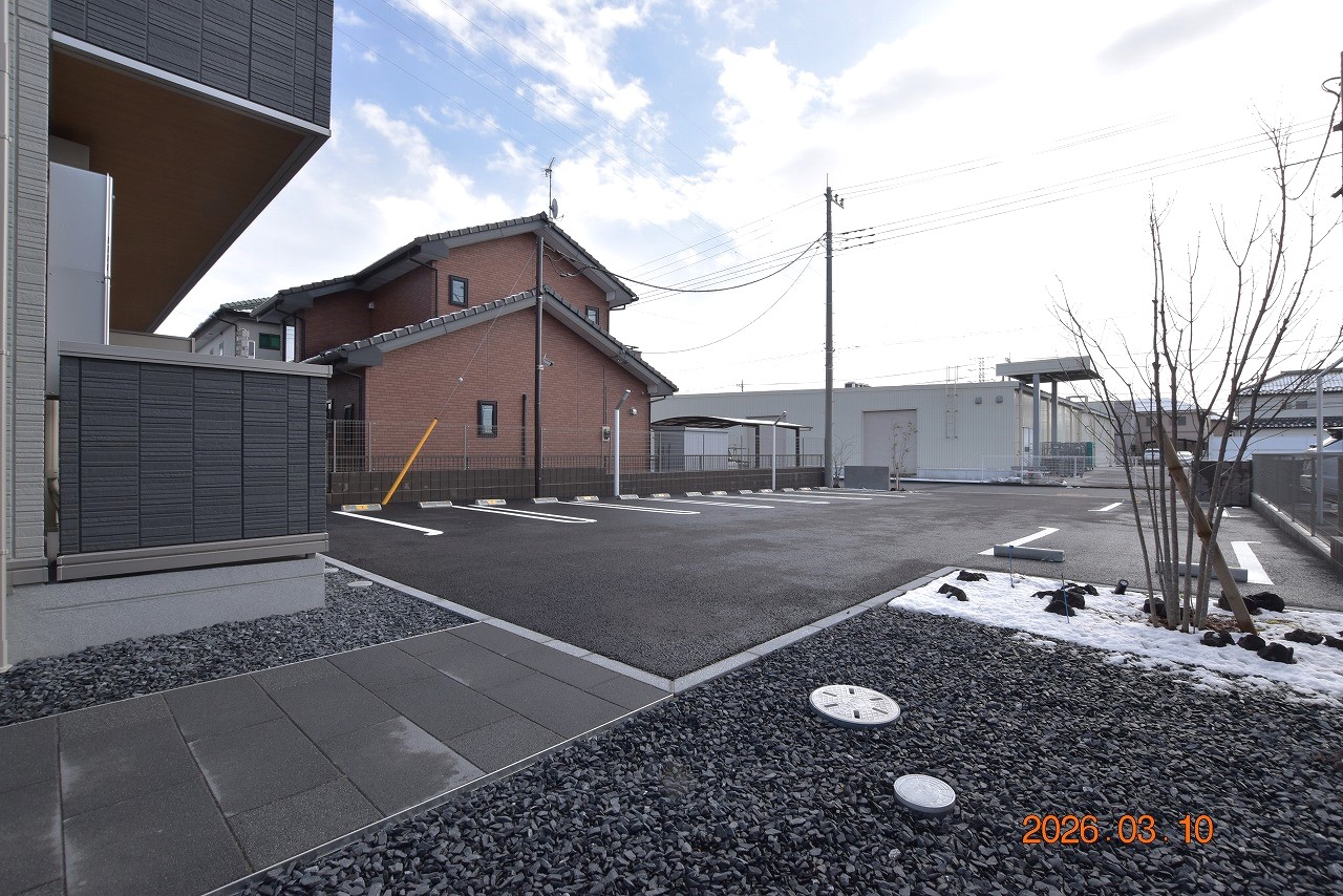 駐車場　犬猫可★初期激得★手数料０＋礼金０＋FR★ユメウル不動産