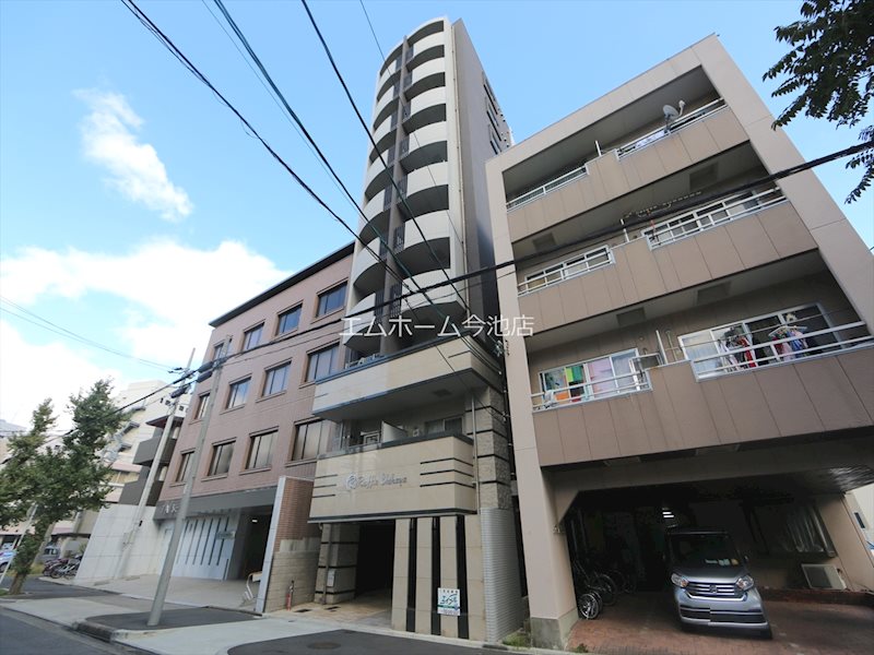 建物外観　外観　オートロック防犯カメラTVモニターホン宅配BOX完備