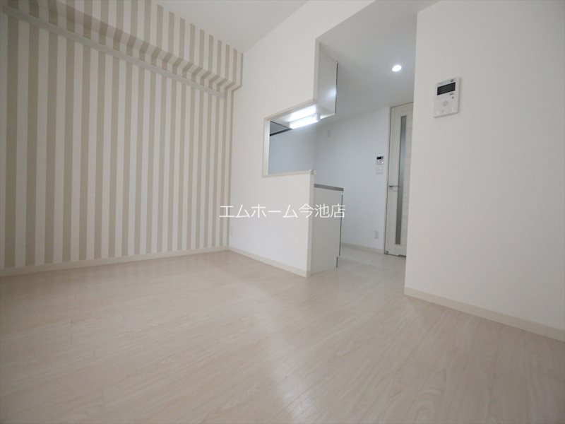 居室・リビング　LDK9.0帖　カウンターキッチン　洋室と繋げて使用もOK