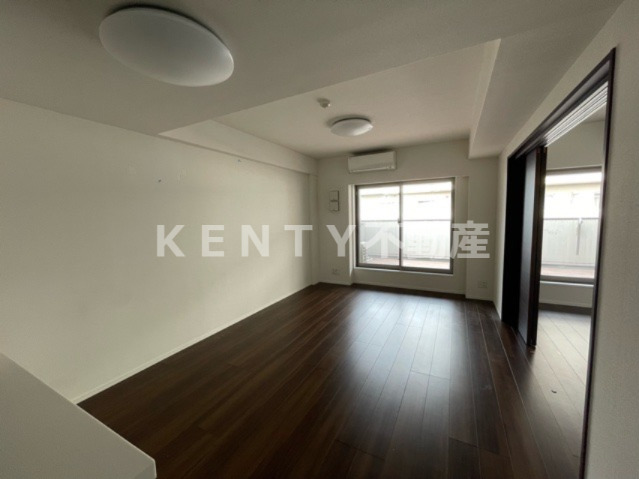 居室・リビング　居間です